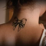 Фото тату на шее сзади 23.01.23 №0028 - tatufoto.com