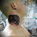 Фото тату сова на шее 23.01.23 №0008 - tatufoto.com