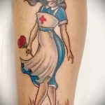 Рисунок татуировки босоногая медсестра с букетом цветов в правой руке - tatufoto.com 110223 - 042