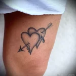 Татуировка два сердца со стрелой и капли крови - tatufoto.com 10022023 - 053