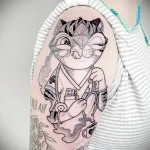 Татуировка с кошкой медсестрой на правом плече девушки - tatufoto.com 110223 - 170