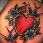 Татуировка синие цветы красное сердце и ласточки - tatufoto.com 10022023 - 164