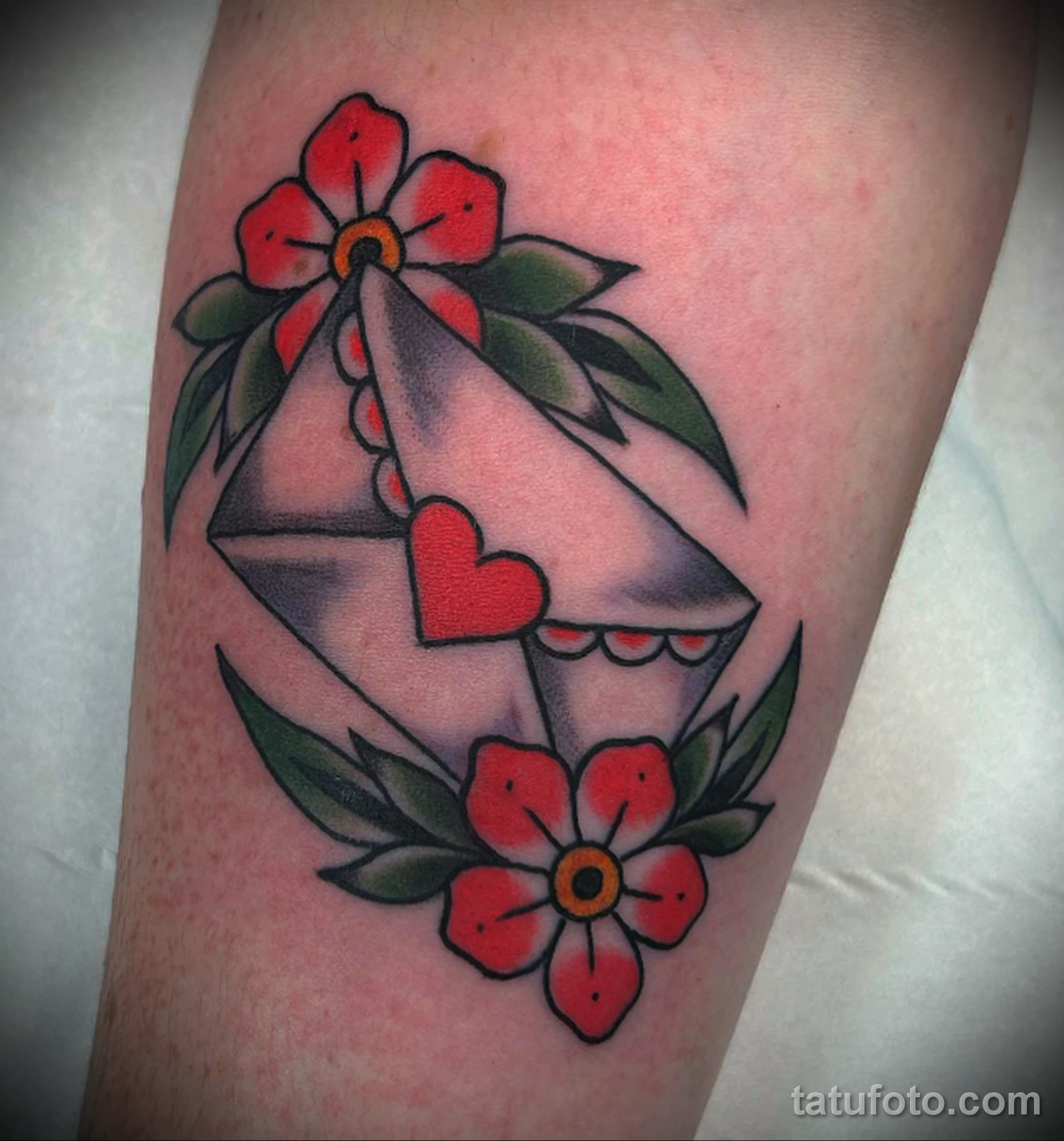 Татуировка цветы конверт с сердечком - tatufoto.com 10022023 - 173