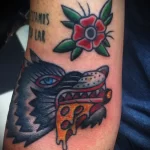 рисунок татуировки в стиле олдскул Цветочек и волк который ест пиццу - tatufoto.com 08022023 - 022