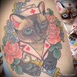 рисунок татуировки кошка в халате медсестры с сердечками и шприцом - tatufoto.com 110223 - 046