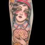 рисунок татуировки медсестра с мозгом человека в руках - tatufoto.com 110223 - 065