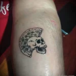 татуировка Череп и ирокезбанка из кусочков пиццы - tatufoto.com 08022023 - 111