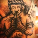 татуировка боец муай тай молится перед началом боя - tatufoto.com 05022023