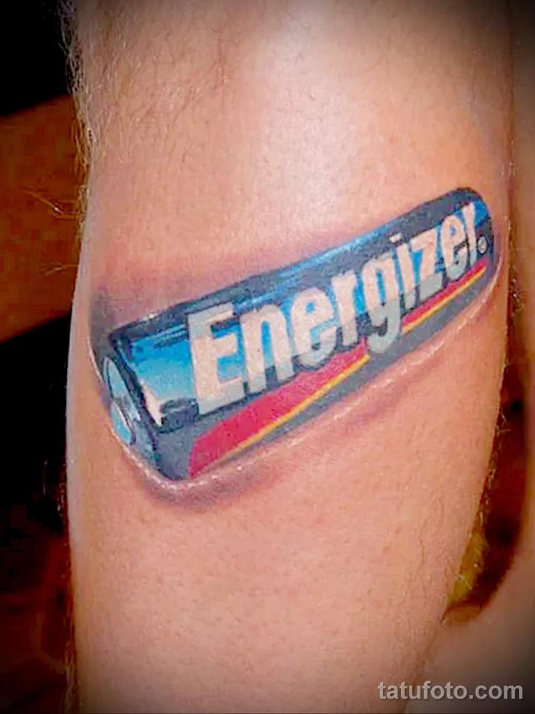 татуировка с рисунком батарейки Energizer на левой ноге - tatufoto.com 180223 - 041