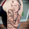 художественный вариант рисунка татуировки с медсестрой и сердцем на плече и руке - tatufoto.com 110223 - 198