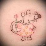 рисунок татуировки крыска с цветочком - tatufoto.com 010323 - 005