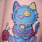 рисунок татуировки цветной котик кукла без глаза - tatufoto.com 180323 - 066
