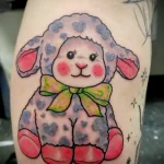 смешной цветной рисунок татуировки с куклой барашком - tatufoto.com 180323 - 070