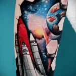татуировка пазл со взлётом ракеты в космос