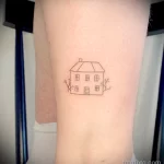 татуировка с многоквартирным домом внутри внизу ноги - tatufoto.com 010323 - 054