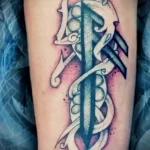 татуировка с символом скандинавской руны на руке - tatufoto.com 080323 - 082