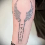татуировка скандинавские руны и Два крыла - tatufoto.com 080323 - 094