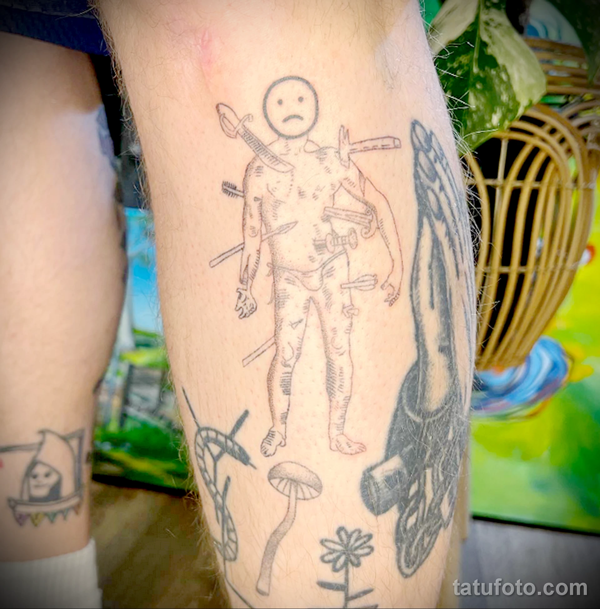 татуировка человек проткнутый ножами и стрелами - tatufoto.com 010323 - 075