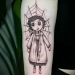 чёрно-белый рисунок татуировки кукла и паутина - tatufoto.com 180323 - 091