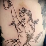 рисунок татуировки с грудастой немецкой официанткой у которой бокал пива и хот-дог в руках - tatufoto.com 200423 - 054