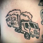 рисунок татуировки с грузовиком который везёт пиво - tatufoto.com 200423 - 055