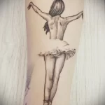 татуировки с танцовщицей вид сзади - tatufoto.com 230423 - 092