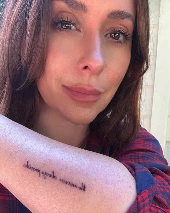 Дженнифер Лав Хьюитт и ее новая и старые татуировки - tatufoto.com фото для статьи 17,10,2023 1