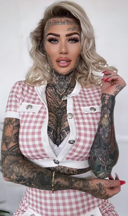 Одна из самых татуированных женщин в Британии показала как выглядела до покрытия тела татуировками - tatufoto.com 2