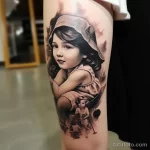 A touching tattoo on the girls calf depicting a moth bca e dd ab daceec 191123 tatufoto.com