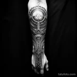 . Art deco inspired patterns on forearm 16.11.2023 tatufoto.com 005