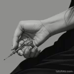 illustration of ink being inserted under a person's skin with a needle during the tattooing process 2 09112023 tatufoto.com 104
