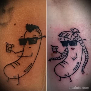 Фото двух татуировок в стиле doodle, изображающих мультяшных персонажей с забавными выражениями лиц. Оригинальный и юмористический рисунок.