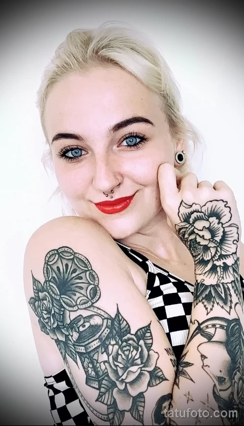 Miss tattoo. Мисс тату. Тату поросенок. Блейз уильямс дальнобойщица. Тату поросенок.