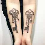 Realistic tattoo of a pair of matching keys styli cbe ae c df dbbac 031223 tatufoto.com