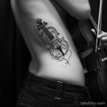 Рисунок тату с виолончелью - The beautiful young woman had a hidden cello tattoo ada a ac afee - 291223 tatufoto.com 165