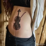 Рисунок тату с виолончелью - The beautiful young woman had a hidden cello tattoo ada a ac afee _1_2 - 291223 tatufoto.com 167