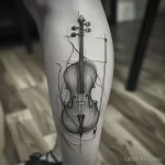 Рисунок тату с виолончелью - The cello tattoo on her calf hinted at her artistic e d fc b dbcce _1_2 - 291223 tatufoto.com 211