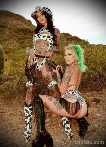 Тату-модель Анжела Маццанти и ее подружки с тату - фото - 271223 tatufoto.com 012