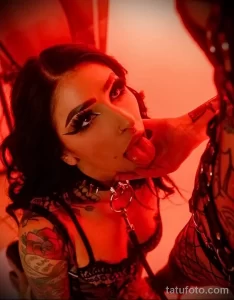 Тату-модель Анжела Маццанти и ее подружки с тату - фото - 271223 tatufoto.com 022