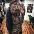 Как часто нужно обновлять татуировку - A man with a sleeve tattoo depicting a samurai warri bdfd fee a b eabfde - 160124 tatufoto.com 023