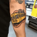 Фото тату про метро - Cartoon style subway car tattoo style raw styli fdd cb f b abbdfcb _1 - 080124 tatufoto.com 018
