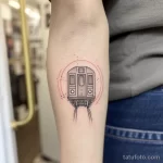 Фото тату про метро - Subtle tattoo of a subway trains headlights style bfeed bc ac ccefc _1_2 - 080124 tatufoto.com 048