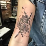 Фото тату про метро - Tattoo of a subway route intertwined with floral ele ec a a bec - 080124 tatufoto.com 110