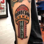 Фото тату про метро - Tattoo of a subway station sign style raw styli dd f b fdbdb _1_2 - 080124 tatufoto.com 116