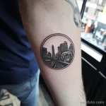 Фото тату про метро - Tattoo of a subways iconic landmark along the route beeb fa aee aa abbbdc _1_2 - 080124 tatufoto.com 123
