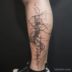 Фото тату про метро - Tattoo with a map of the central metro line on th db df c b eafe _1 - 080124 tatufoto.com 162