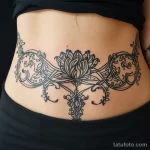 Интимное тату на фото - Art nouveau design tattoo near the lower abdomen aeb df ba a fdaab _1 - 080224 tatufoto.com 021
