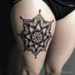 Интимное тату на фото - Bold blackwork tattoo on the inner thigh style ra ec a b ba baafdd _1_2_3 - 080224 tatufoto.com 054