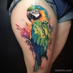 Интимное тату на фото - Colorful parrot tattoo on the upper thigh style r cf fc ad edf - 080224 tatufoto.com 114
