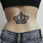 Интимное тату на фото - Crown tattoo on the lower back style raw styliz e b af edbbb _1_2_3 - 080224 tatufoto.com 121